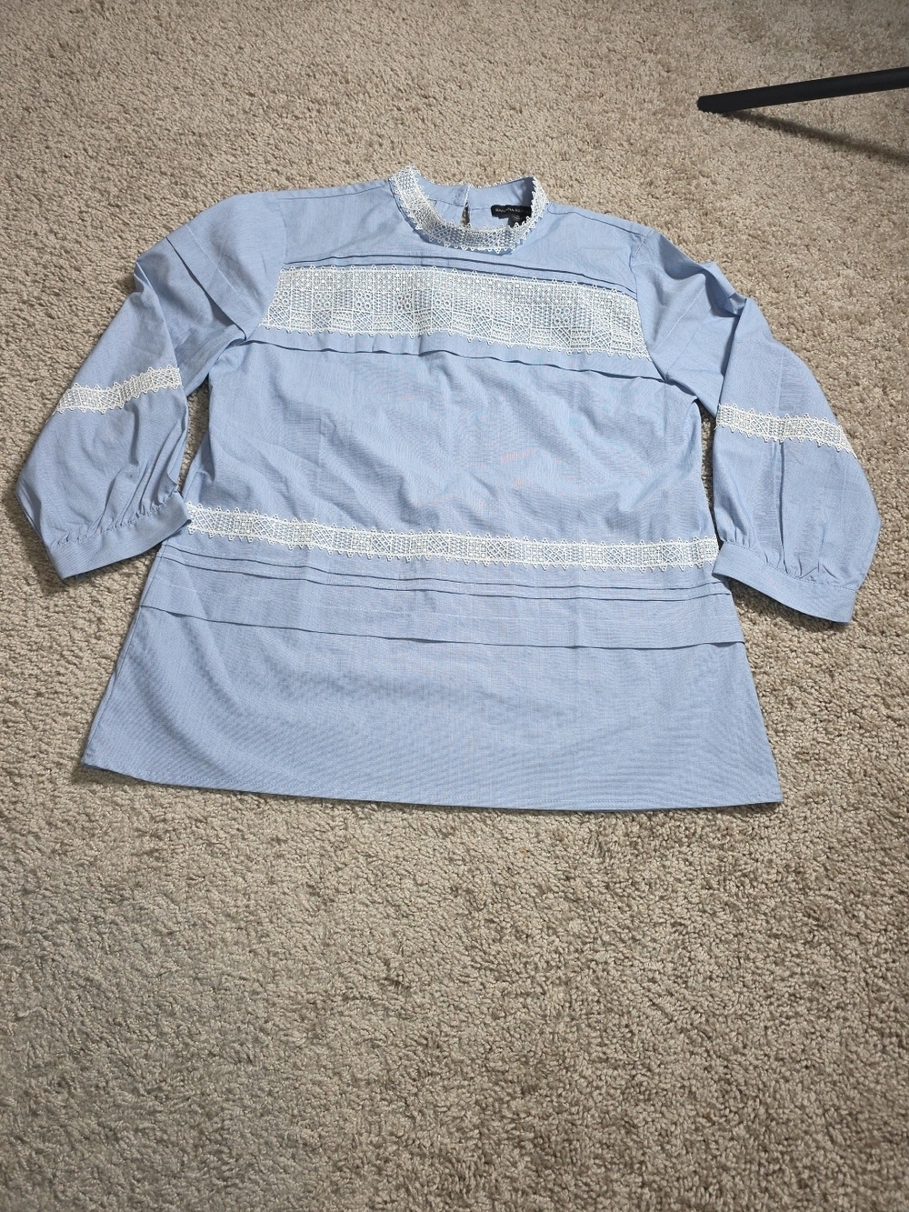Banana Republic Blue White Lace Embroidered Chambray 3/4 Sleeve Top Size S